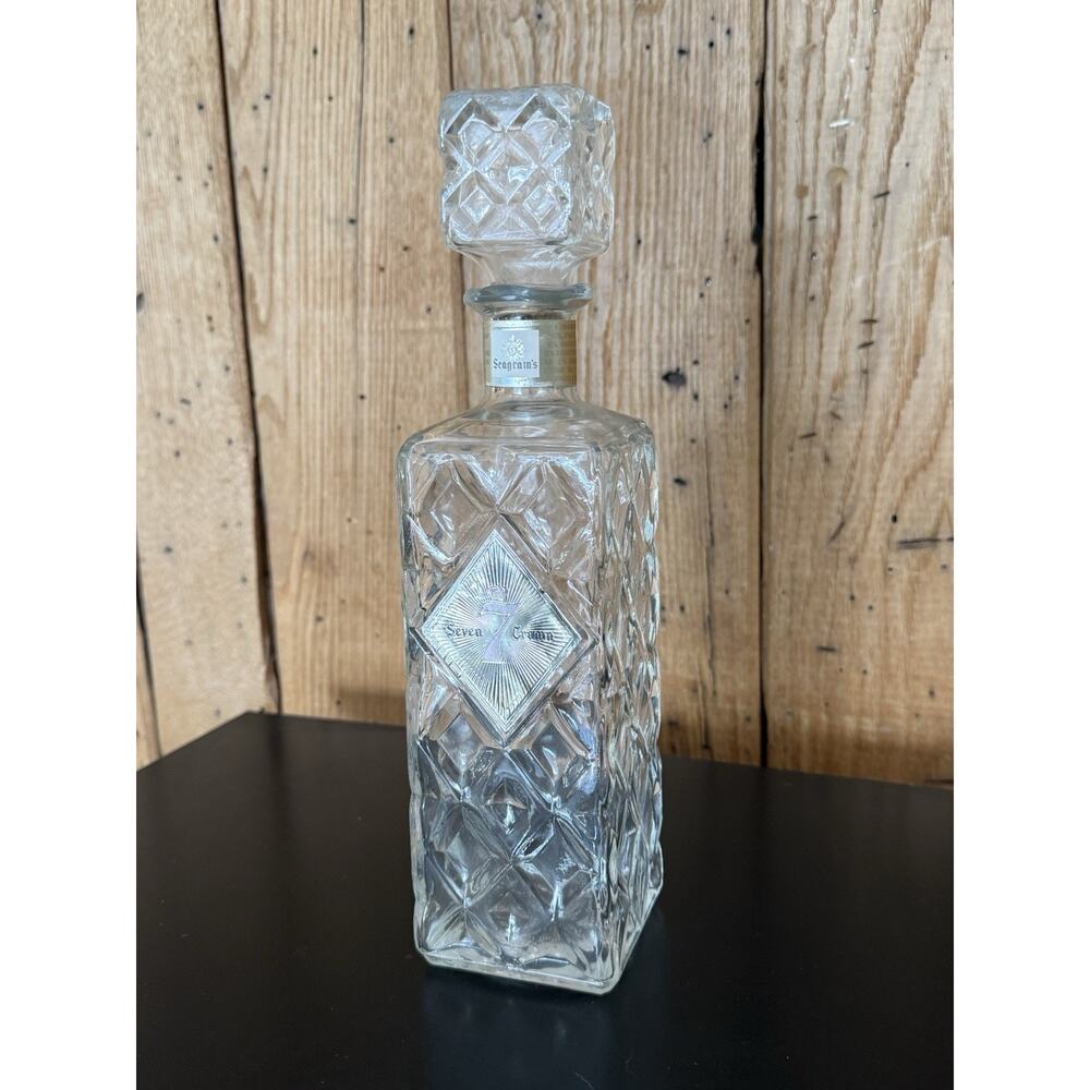 1960s MCM Seagram’s 7 Crown Whiskey Decanter Diamond Pattern Glass w/ Stopper - Picture 6 of 16